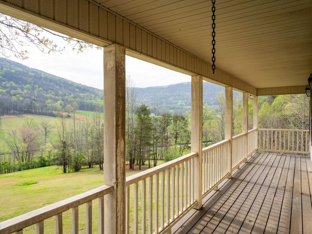 8040 Hog Jowl Road, Chickamauga, GA 30707