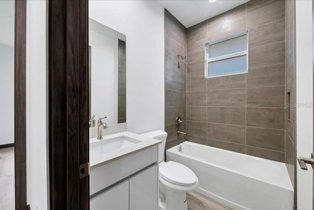 5238 FRIES AVENUE, North Port, FL 34288