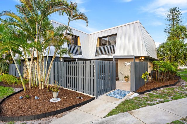 3840 SE Jefferson Street, Stuart, FL 34997