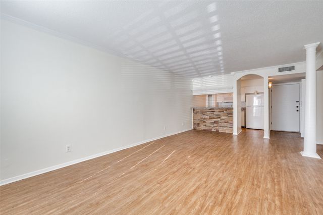 4859 Cedar Springs Road 147, Dallas, TX 75219