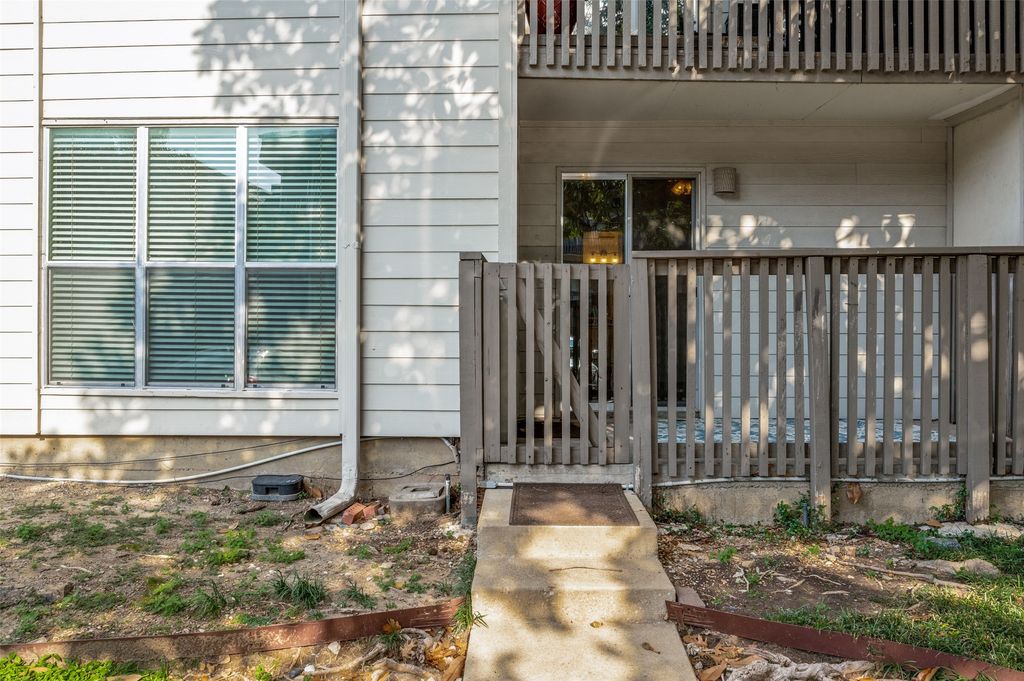 4859 Cedar Springs Road 147, Dallas, TX 75219