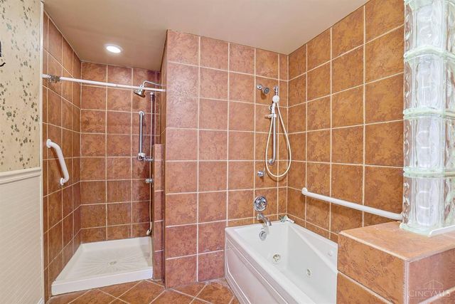 105 Red Bird Lane, Terrace Park, OH 45174