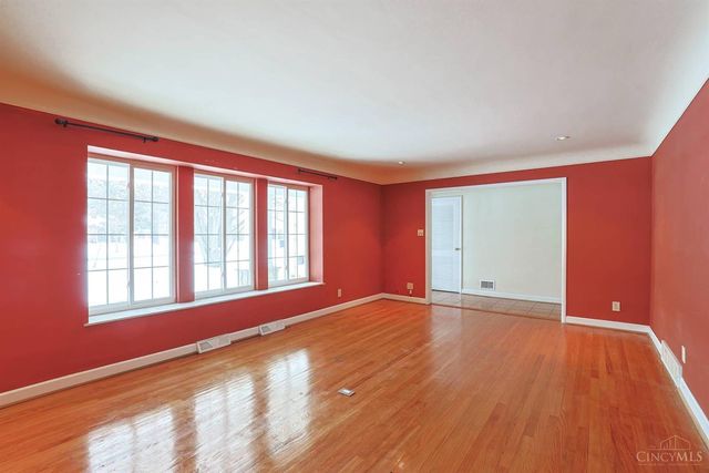 105 Red Bird Lane, Terrace Park, OH 45174