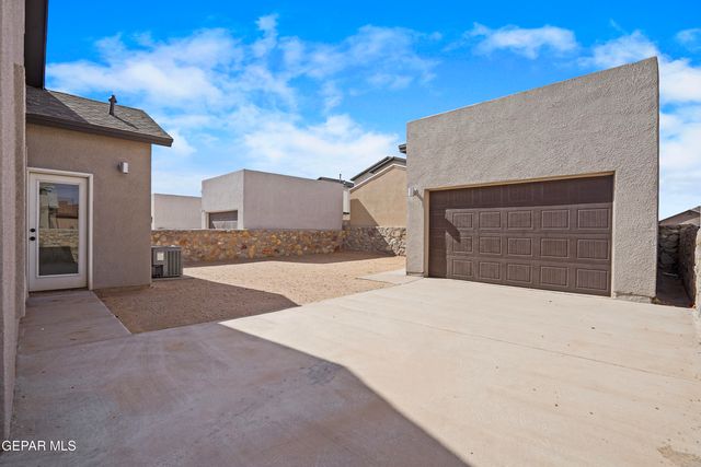 14333 Chris Zingo Lane, Horizon City, TX 79928