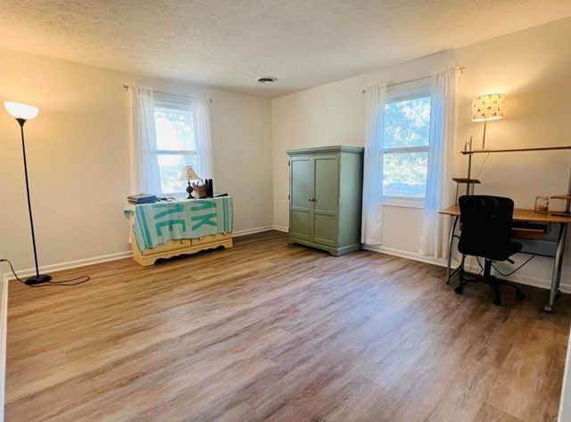 23836 N Shore Drive, Edwardsburg, MI 49112