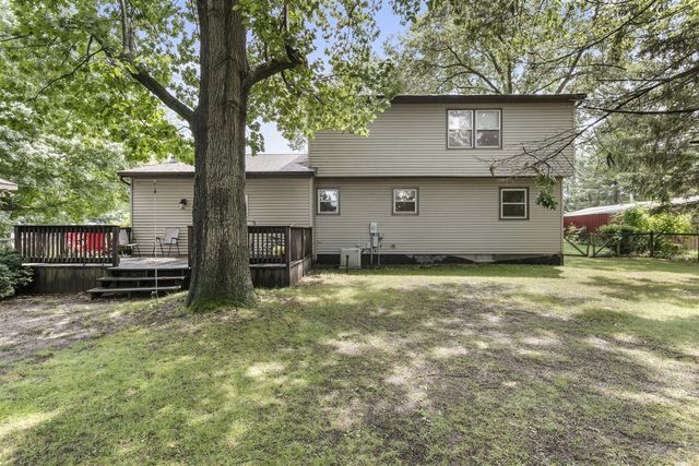 23836 N Shore Drive, Edwardsburg, MI 49112