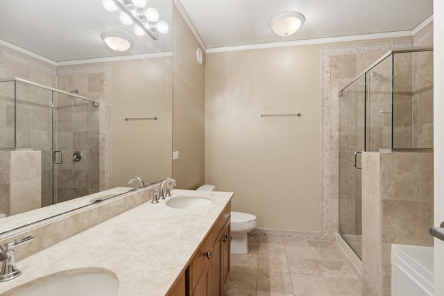 201 N Westshore Drive 1202, Chicago, IL 60601