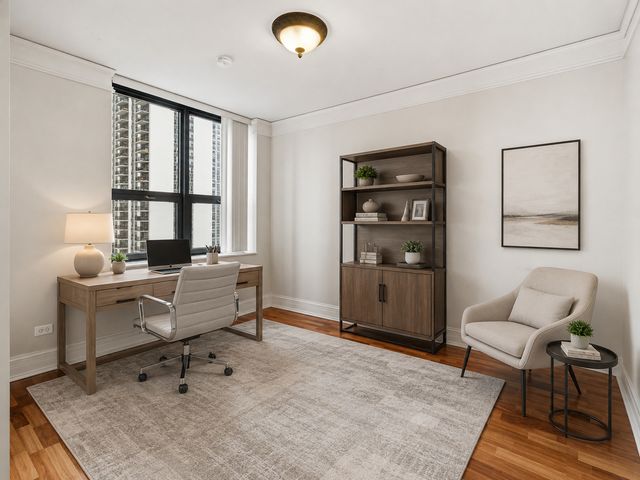 201 N Westshore Drive 1202, Chicago, IL 60601