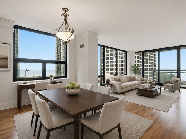 201 N Westshore Drive 1202, Chicago, IL 60601