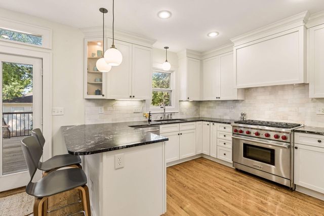 2504 Humboldt Avenue S, Minneapolis, MN 55405