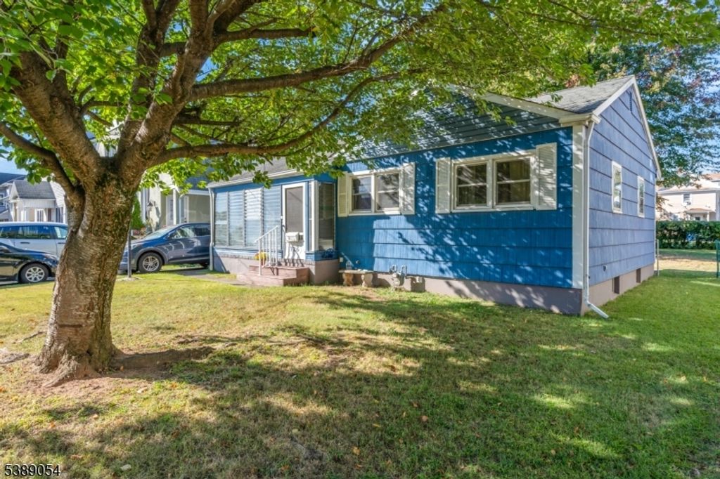726 Front St, Dunellen Boro, NJ 08812