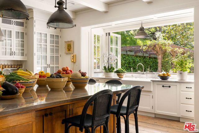 1900 Old Ranch Road, Los Angeles, CA 90049