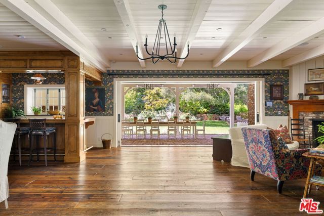 1900 Old Ranch Road, Los Angeles, CA 90049