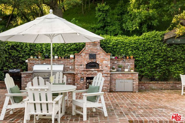 1900 Old Ranch Road, Los Angeles, CA 90049