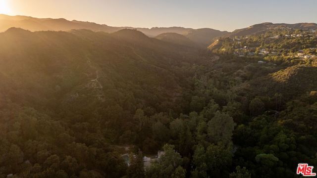 1900 Old Ranch Road, Los Angeles, CA 90049