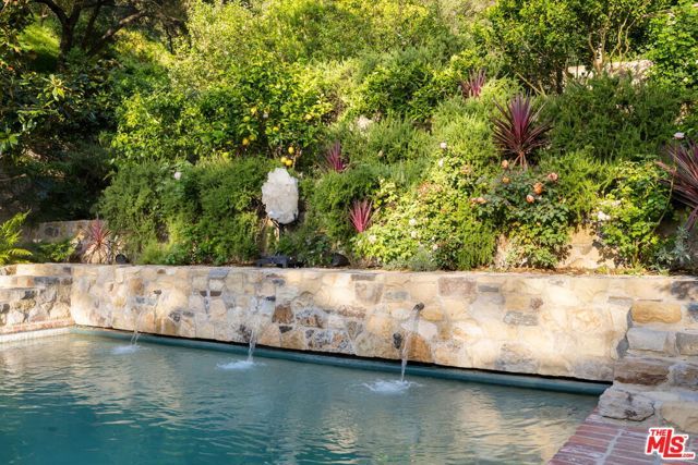 1900 Old Ranch Road, Los Angeles, CA 90049