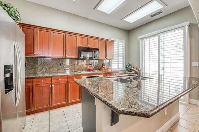 4226 Serena Lane, Clovis, CA 93619