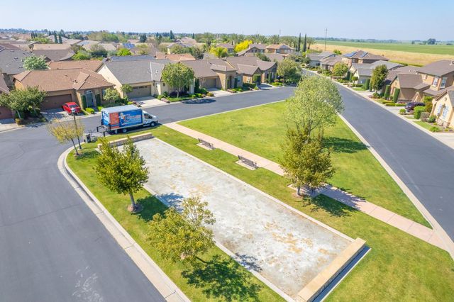 4226 Serena Lane, Clovis, CA 93619