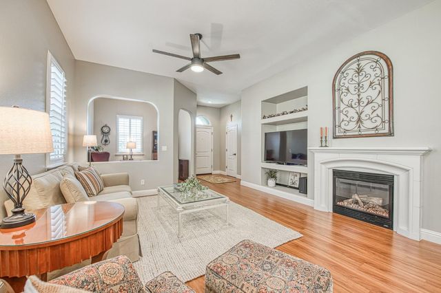 4226 Serena Lane, Clovis, CA 93619