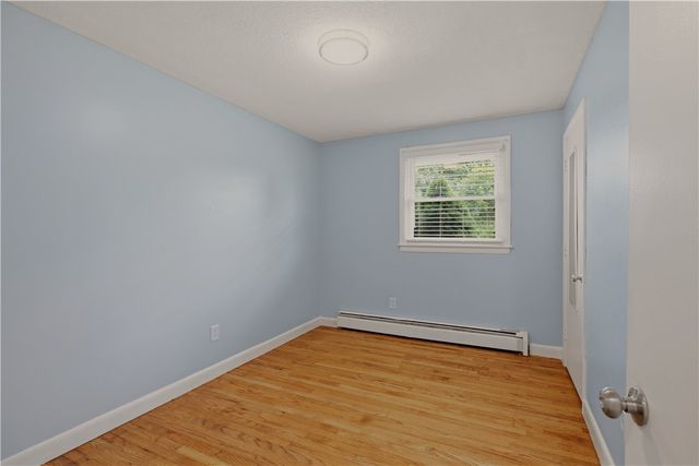 19 Flint Corn Road, Portsmouth, RI 02871