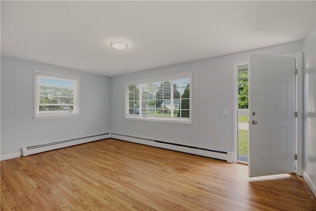 19 Flint Corn Road, Portsmouth, RI 02871