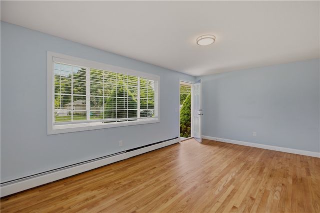 19 Flint Corn Road, Portsmouth, RI 02871