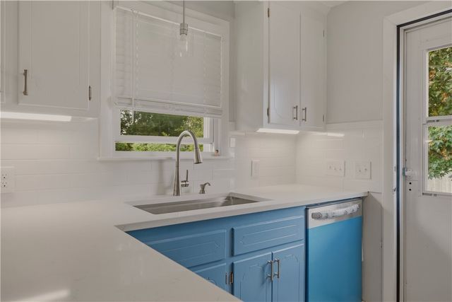 19 Flint Corn Road, Portsmouth, RI 02871