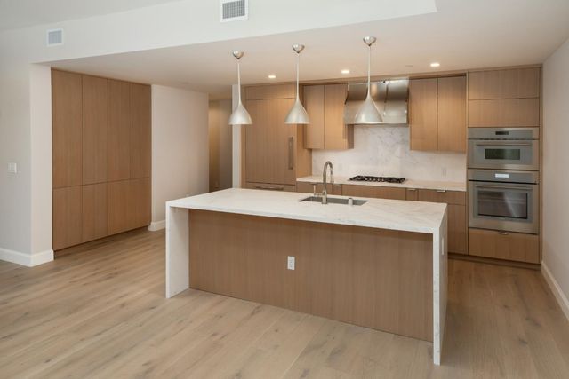 450 FIRST 108, Los Altos, CA 94022