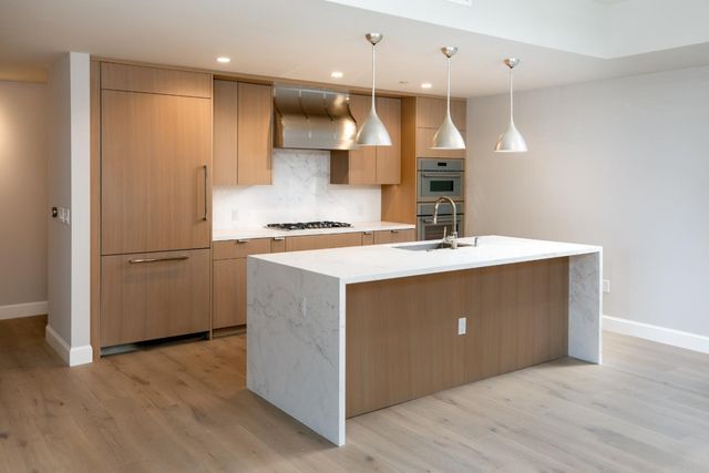 450 FIRST 108, Los Altos, CA 94022