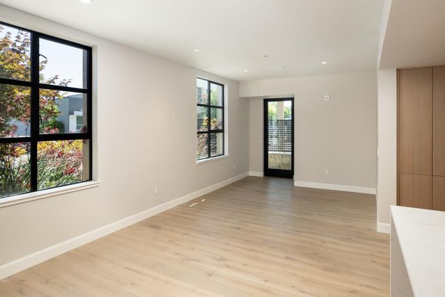 450 FIRST 108, Los Altos, CA 94022
