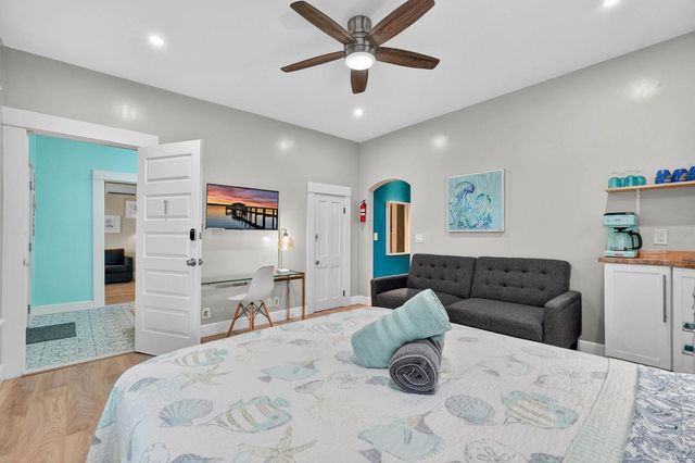 204 PALMETTO STREET, New Smyrna Beach, FL 32168