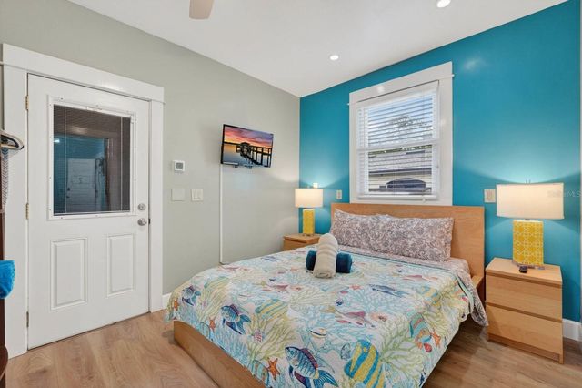 204 PALMETTO STREET, New Smyrna Beach, FL 32168