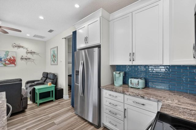 204 PALMETTO STREET, New Smyrna Beach, FL 32168