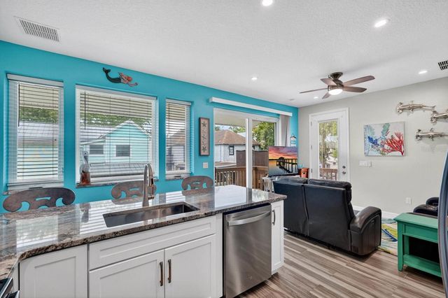 204 PALMETTO STREET, New Smyrna Beach, FL 32168