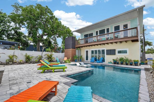 204 PALMETTO STREET, New Smyrna Beach, FL 32168