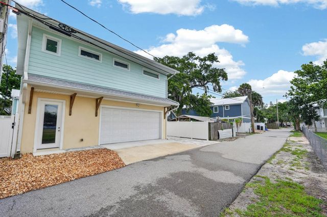 204 PALMETTO STREET, New Smyrna Beach, FL 32168