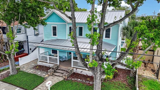 204 PALMETTO STREET, New Smyrna Beach, FL 32168