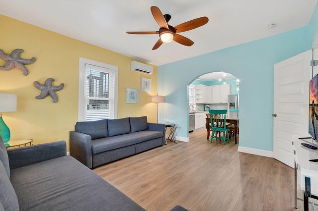 204 PALMETTO STREET, New Smyrna Beach, FL 32168