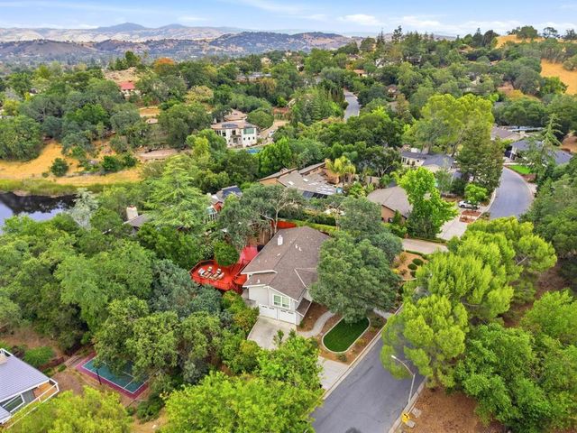 7111 Wooded Lake Drive, San Jose, CA 95120