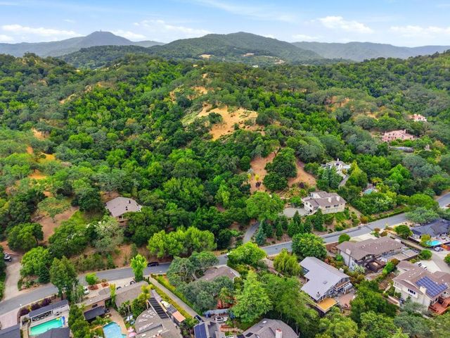 7111 Wooded Lake Drive, San Jose, CA 95120