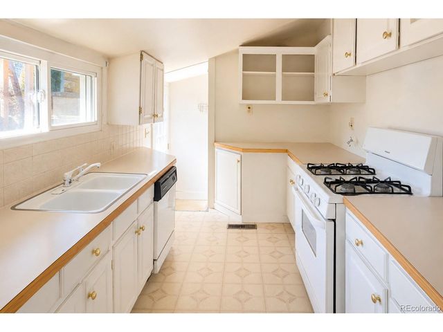 2827 S Cherokee St, Englewood, CO 80110
