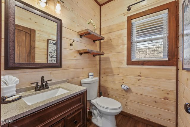 2529 Mountain Holly Way, Sevierville, TN 37862