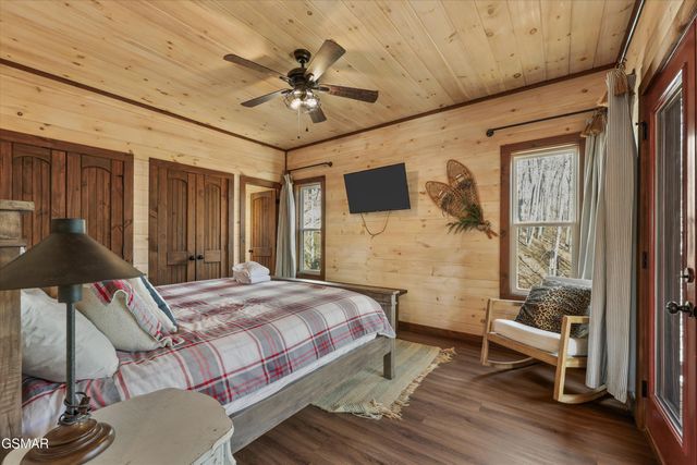 2529 Mountain Holly Way, Sevierville, TN 37862