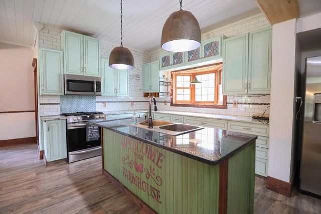 W5381 County Road W, Holmen, WI 54636