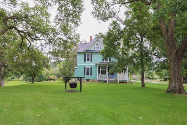 W5381 County Road W, Holmen, WI 54636