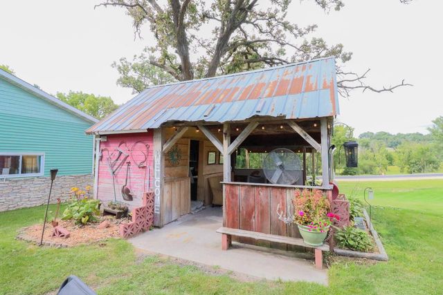 W5381 County Road W, Holmen, WI 54636