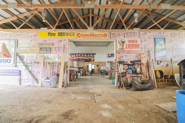 W5381 County Road W, Holmen, WI 54636