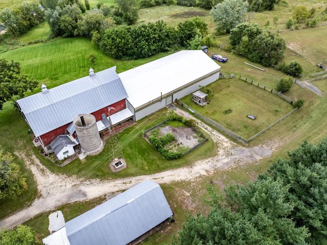 W5381 County Road W, Holmen, WI 54636