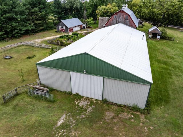 W5381 County Road W, Holmen, WI 54636