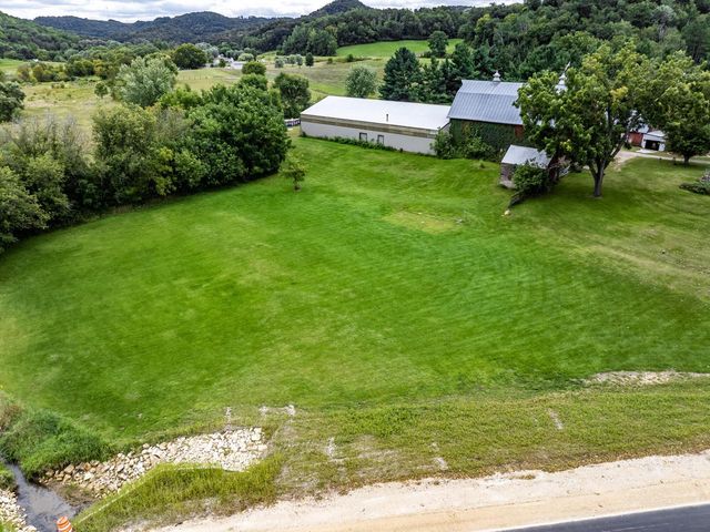 W5381 County Road W, Holmen, WI 54636